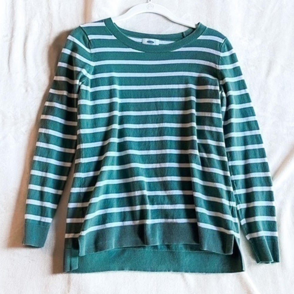 Old Navy Women’s Green and White Striped Long Sleeve Shirt